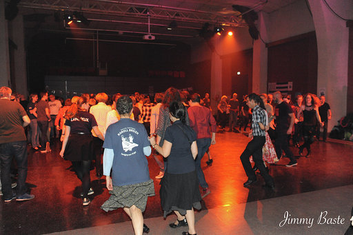 JB-Fest-noz Savigny-Danseurs sur Avel