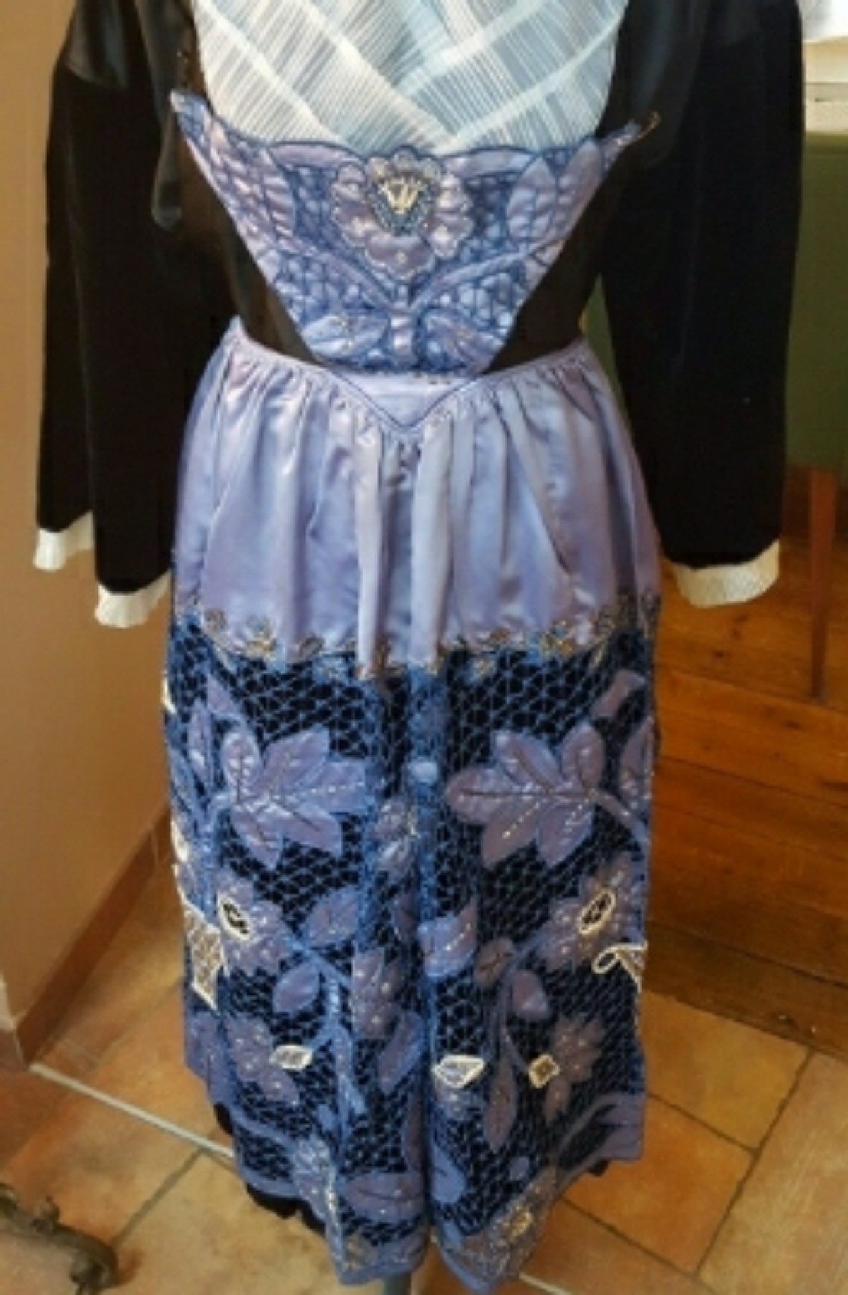 Tablier de mariage - pays Vannes - années 40