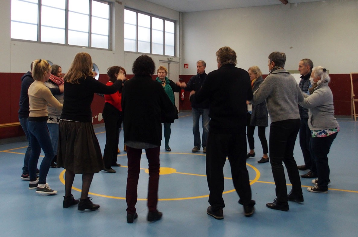 21112021 danses en rond 1