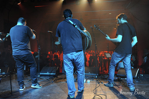 JB-Fest-noz-Danseurs avec Avel