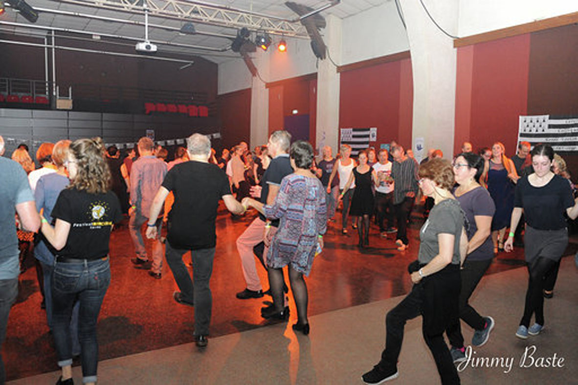 JB16112019-Danseurs Fest-noz Savigny