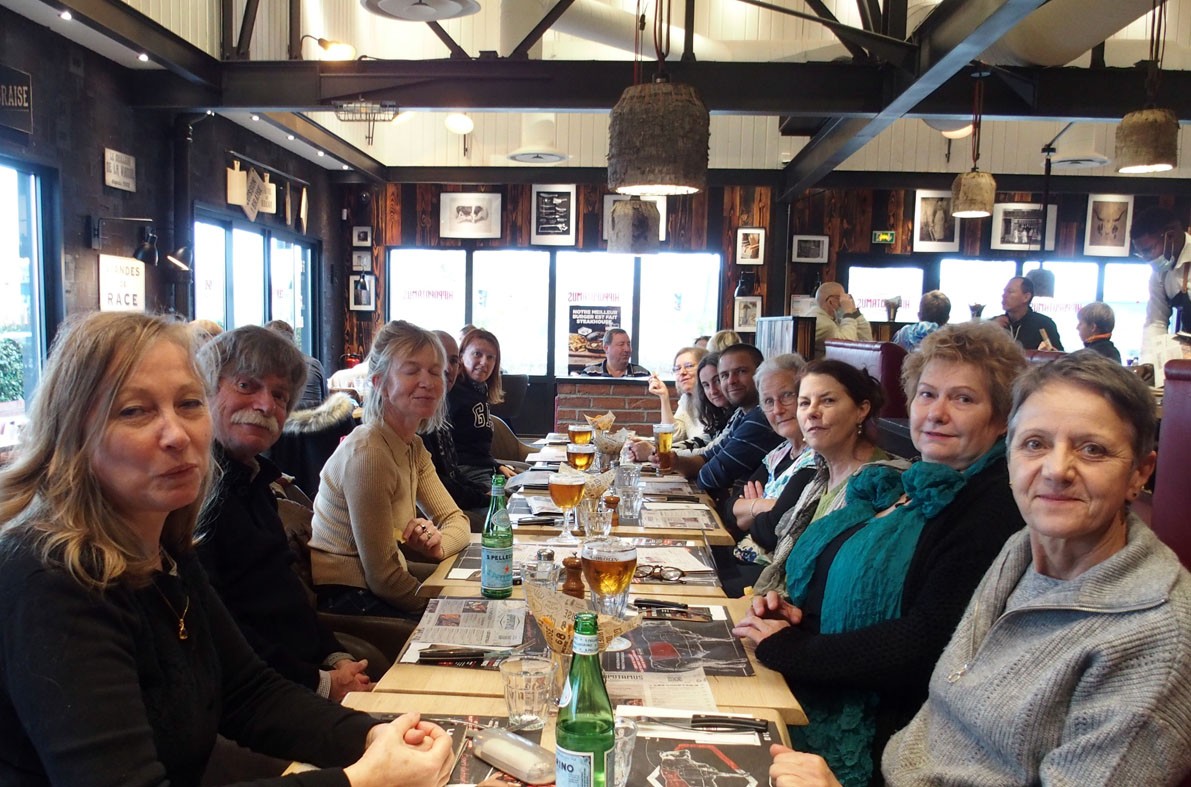 Un dejeuner convivial 2
