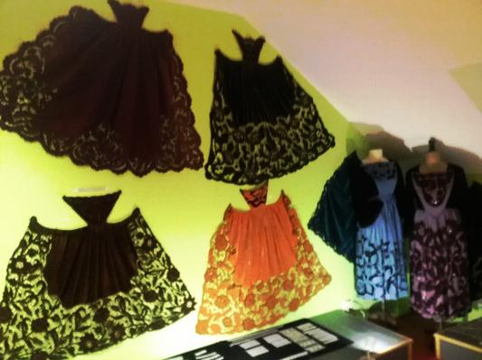 Musee de serent exposition de tabliers broderie richelieu