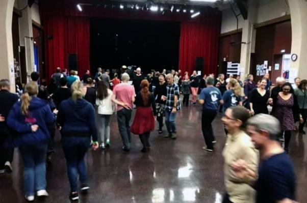 Stage de danses du pays bigouden a savigny