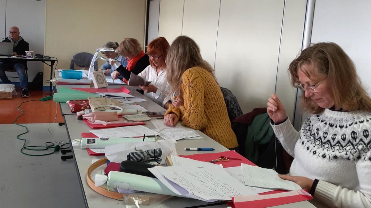 Travail de broderie